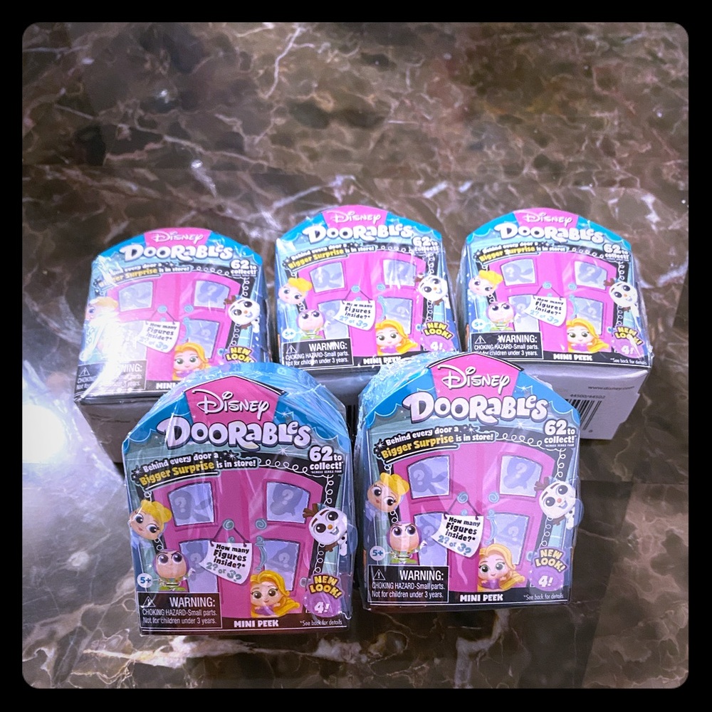5 Disney Doorables Mini Peek